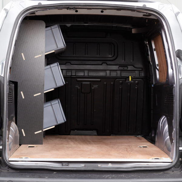 Fiat Doblo L1 2022+ Panneau Phénolique Étagère côté conducteur pour fourgon – Image 3