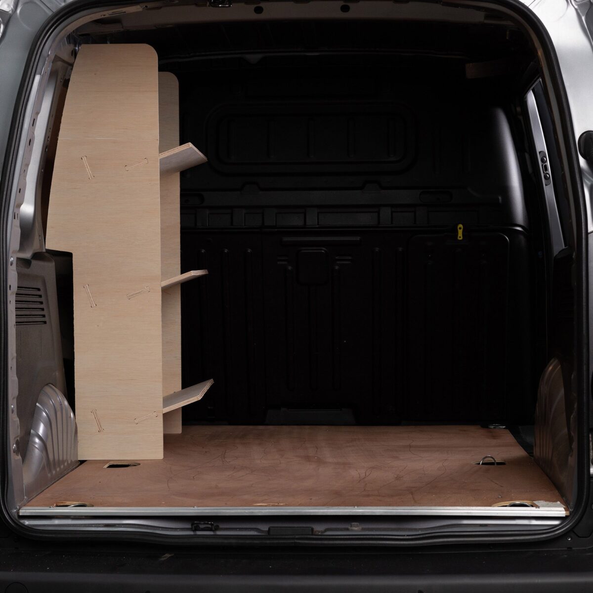 Aménagement utilitaire pour Volkswagen Caddy L2 (Maxi) 2021+ Étagère avant côté conducteur pour fourgon – Image 3