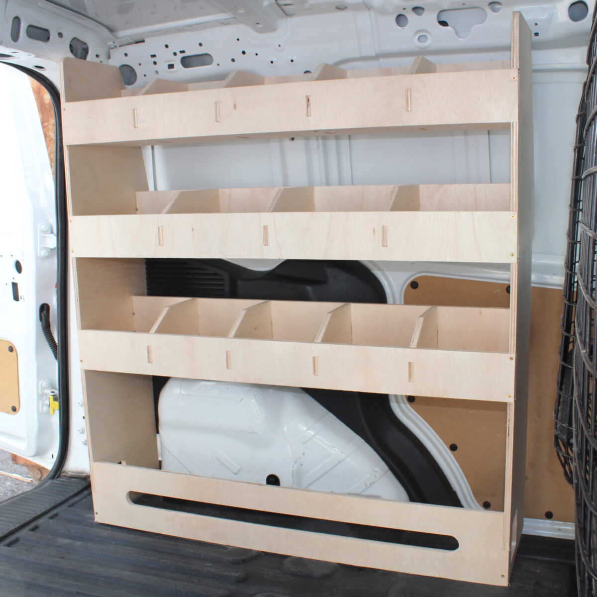 Ford Transit Courier L1 2014-23 – Étagère utilitaire à compartiments côté conducteur – Image 4